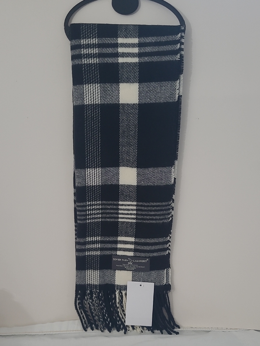 Kohls Brand Womens Softer Than Cashmere Black & White Plaid Scarf